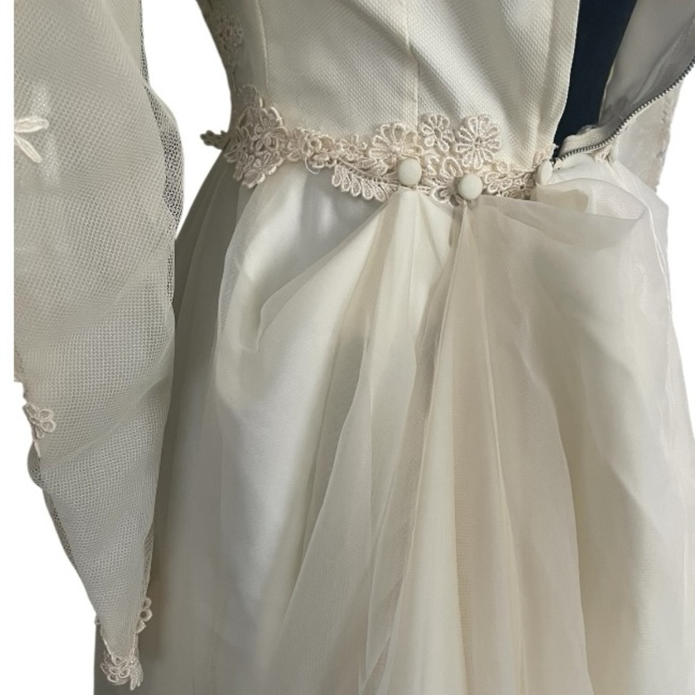 Vintage 1960-1970s Ivory Wedding Dress Lace Train Longsleeve High Neck union USA - Picture 11 of 16